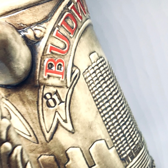 BUDWEISER 1981 VINTAGE CHICAGO COLLECTOR'S BEER STEIN - Picture 10 of 11